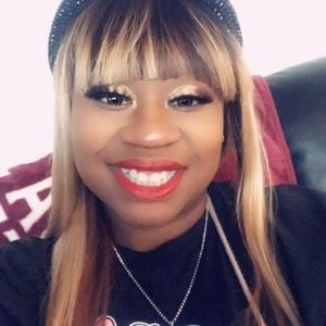 Meet your Posher, Tomeka